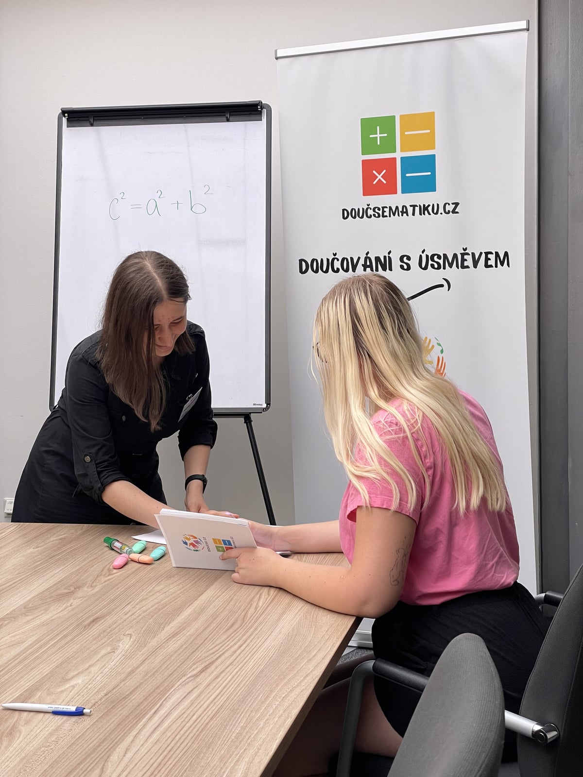 Lektorka se studentkou — materiály Doučse.cz